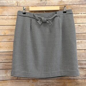 LOFT Skirt Women’s Size 12P Black White Houndstooth Tie Front